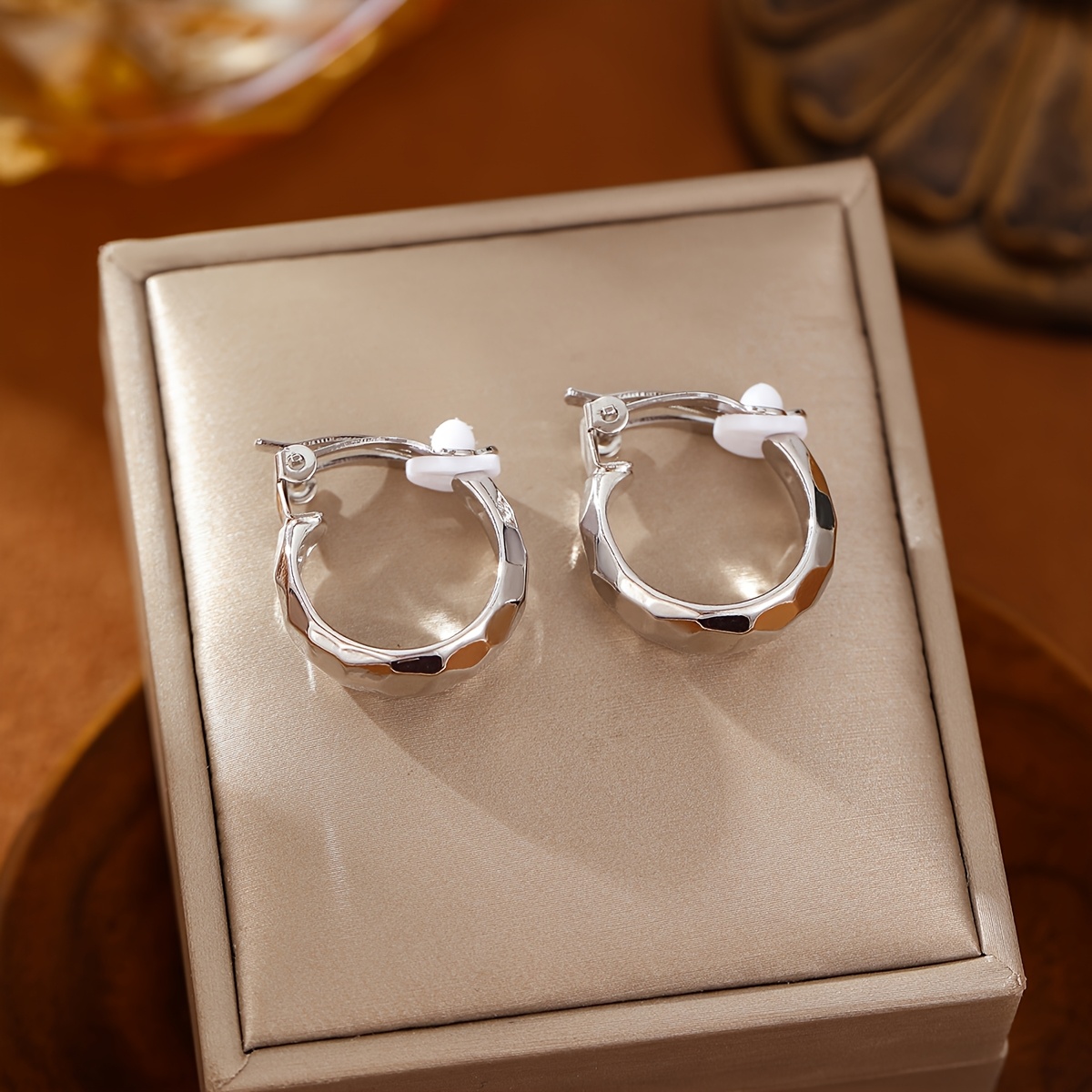 Unisex Magnetic Hoop Earrings - No Piercing Required